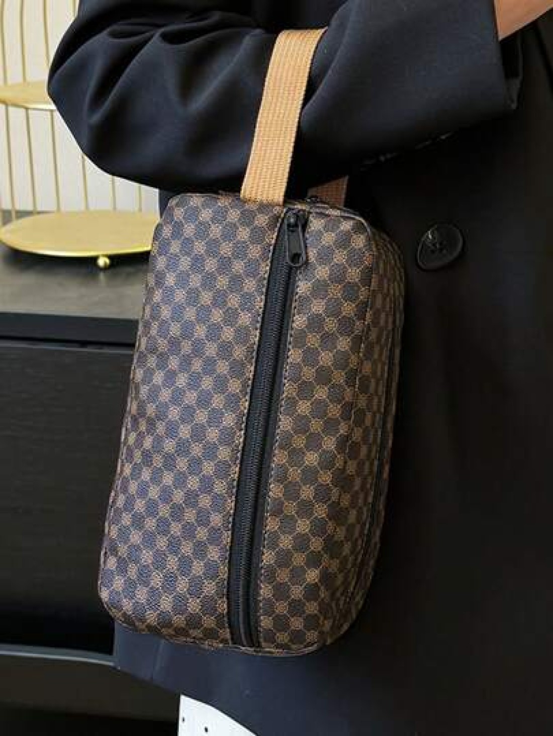 Casual Shoulder Bag Men s And Women s Purse Clutch Bag Crossbody Bag Multi Layer Backpack Middle Aged Crossbody Bag Women s Bag Luxury Bags Pillow Bag Men