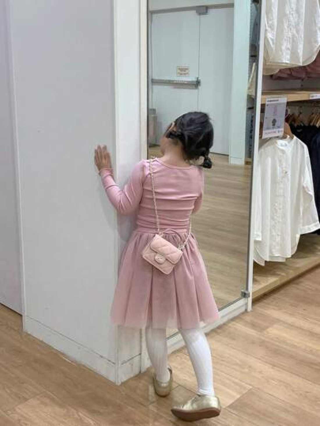 New Fashionable Mini Square Handbag With Embroidered Design