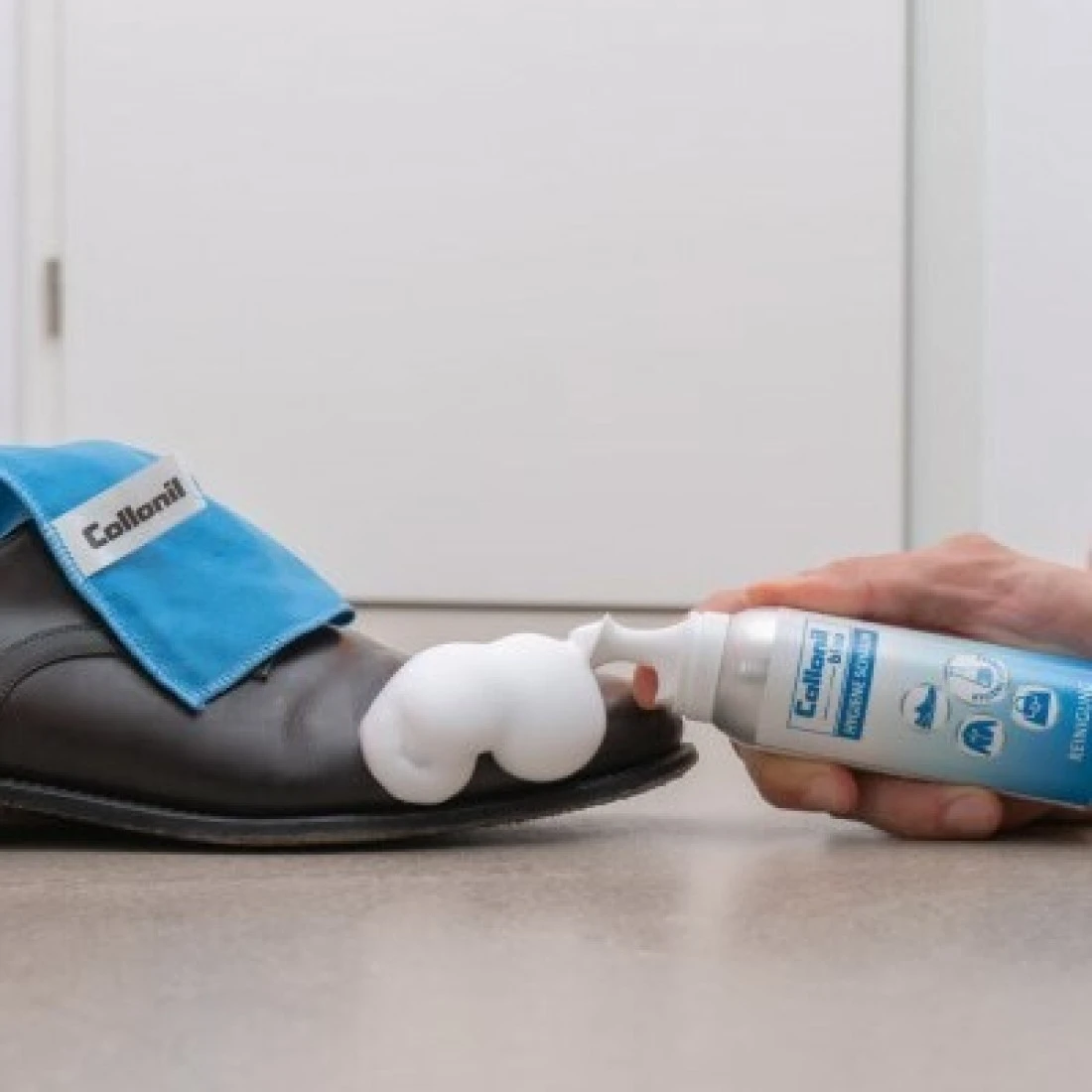 Collonil Bleu Hygiene Foam &ndash; Deep-Cleaning Foam for Leather &amp; Textiles, 125ml