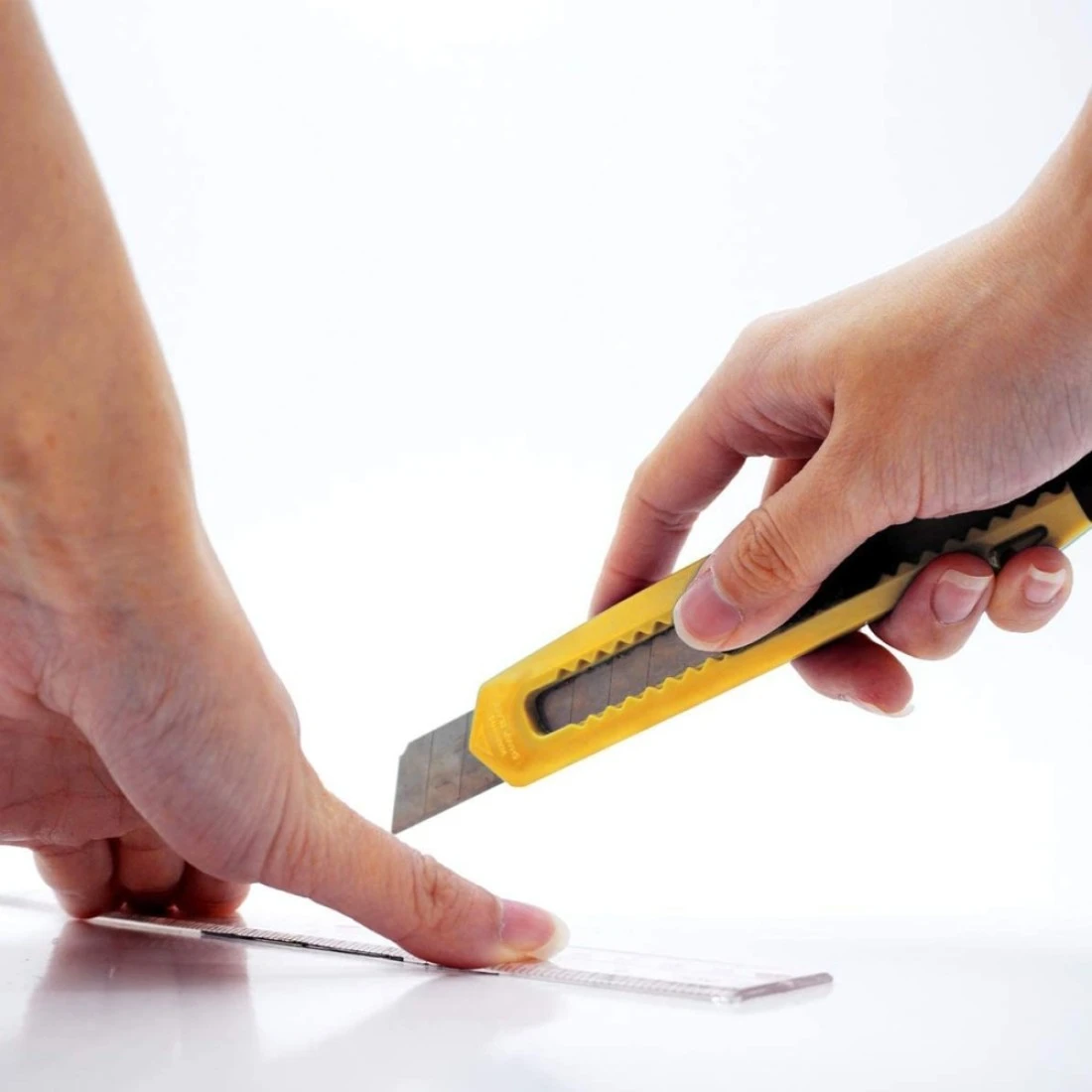 Lavish Heavy Duty Paper Knife- For Cardboard, Rope, Carpet, Linoleum, Plastic, Leather, Wallpaper, And More