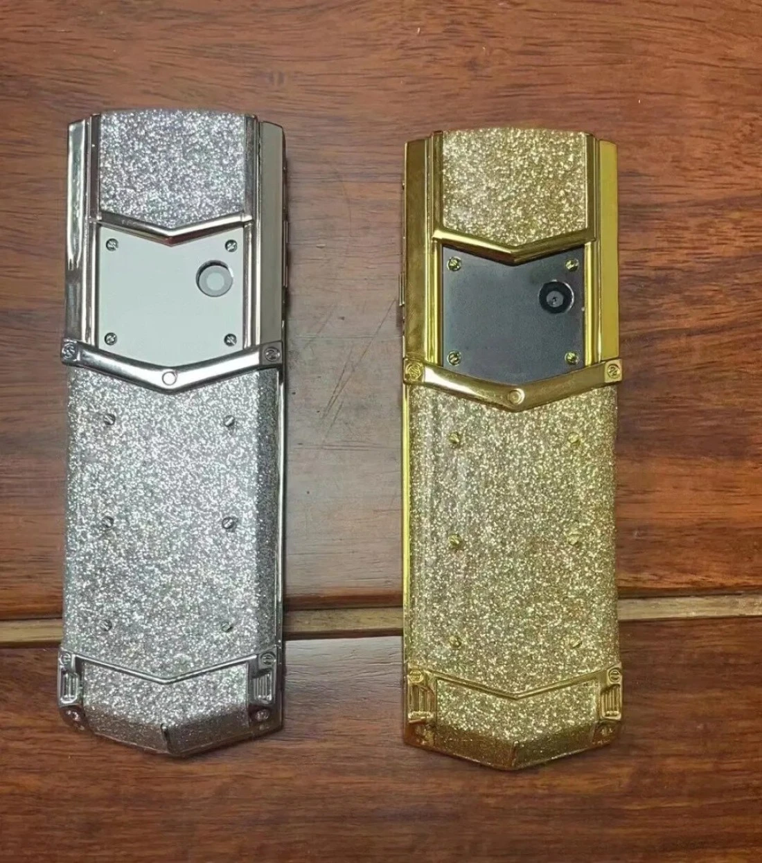 Luxury Vertue Mini Phone V10 &ndash; Unlocked GSM Keypad Cell Phone with Leather Back Cover, Dual SIM, Bluetooth, and Long Battery Life