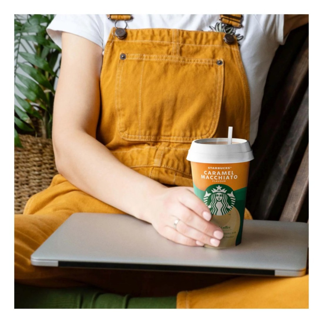 Starbucks Caramel Macchiato Coffee Drink, 220ml