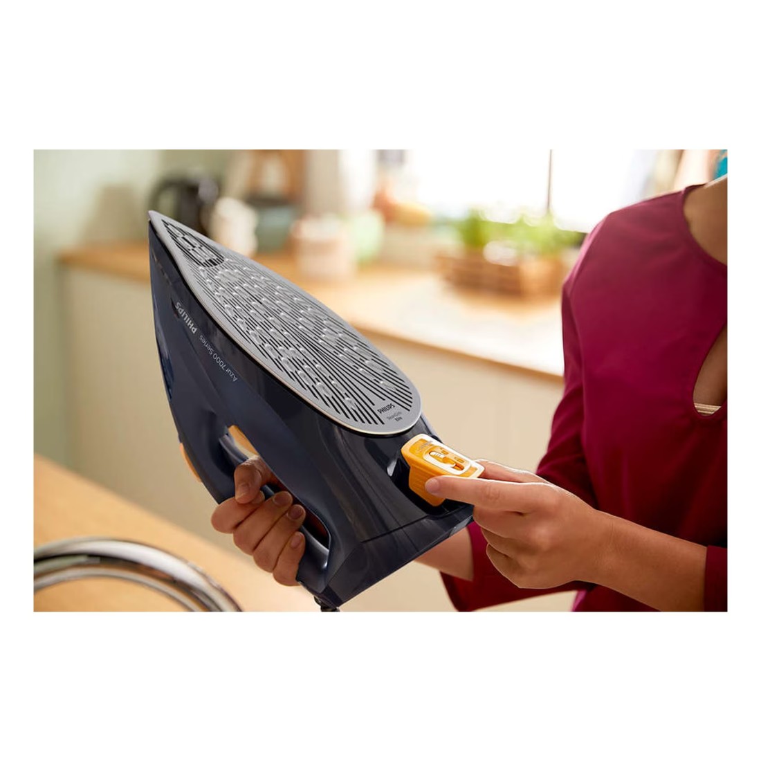 Philips Azur 7000 Series Steam Iron DST7060 Blue And Yellow 3000W