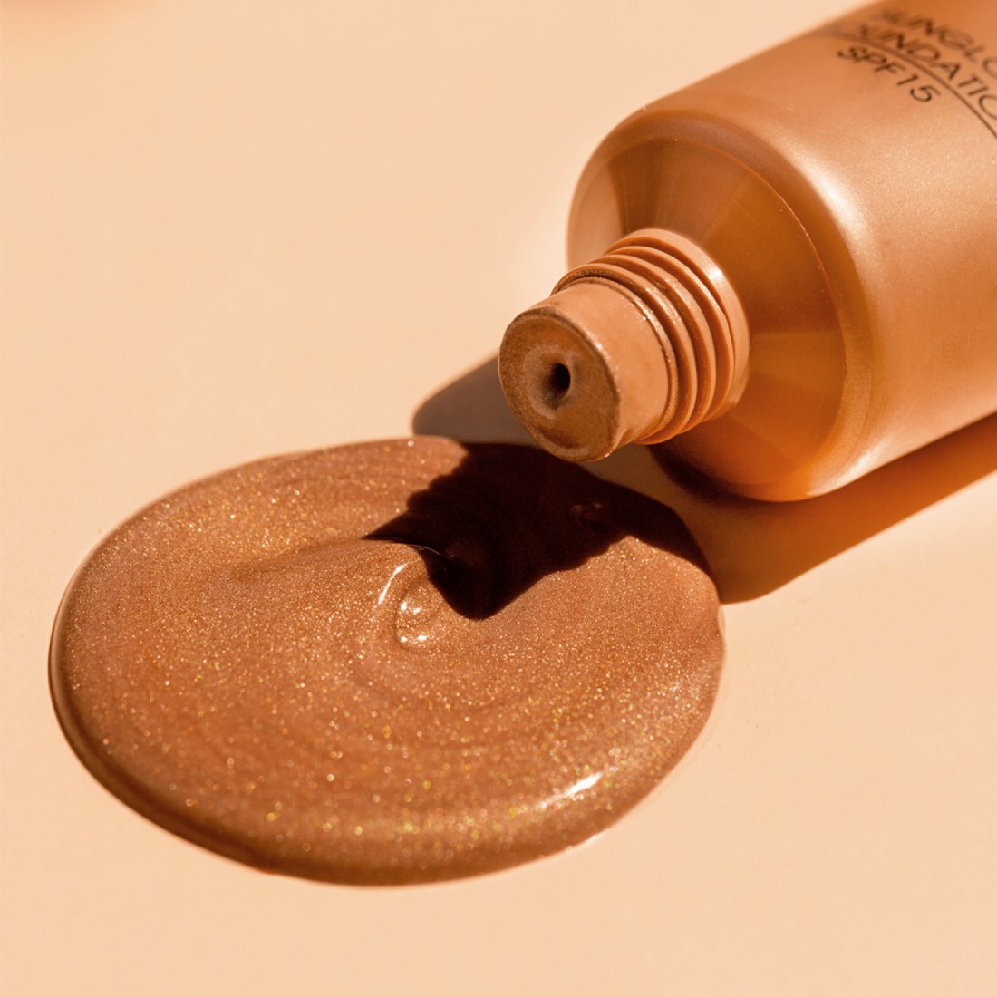 NOTE Cosmetique Sun Glow Foundation