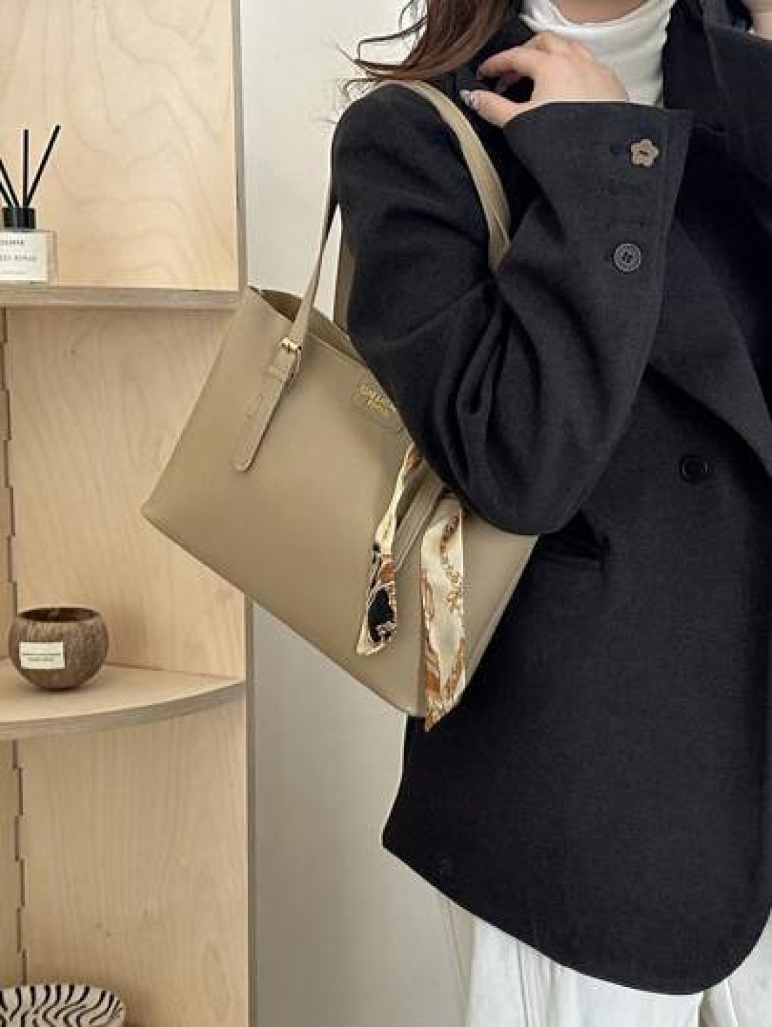 New Fashionable Lightweight Luxury Solid Color High End Versatile Women Shoulder Tote Bag