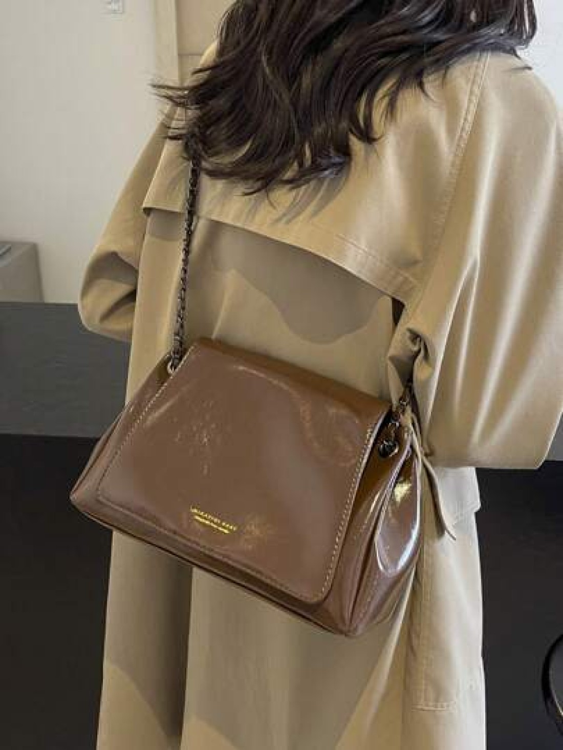 Women s Oiled Wax Leather Tote Bag With Shoulder Chain Large Crossbody Bag