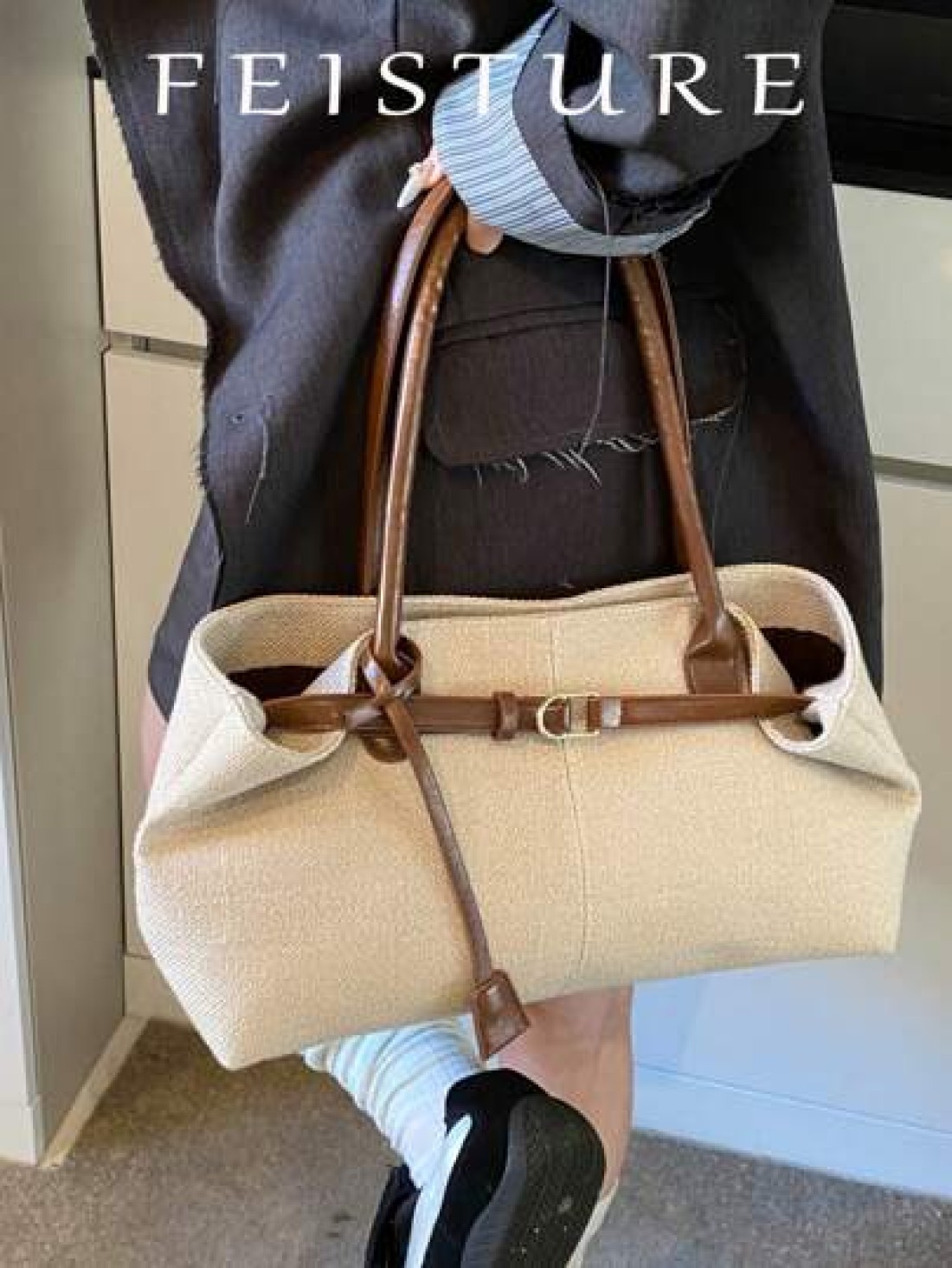 FEISTURE 1 Piece Summer Straw Woven Handbag Beach Bag By The Sea Large Capacity Belt Buckle Design Tote Bag Magnetic Buckle Closed Suitable For Girls Ladies College Students Newcomers And White Collar
