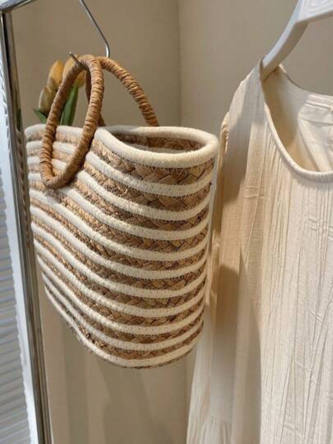 New Straw Tote Bag Large Capacity Women Casual Versatile Handbag Shopper Bag Striped Round Handle Beach Bag For Vacation Travel