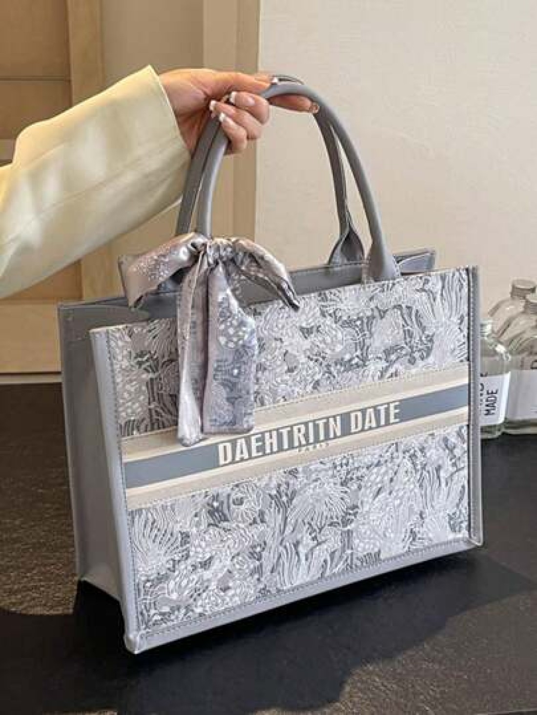 1pc 11in 7 9in 3 9in Fashionable Women s Tote Bag Large Capacity Square Shape Lightweight With Exquisite Silk Scarf Decoration Made Of Scratch And Abrasion Resistant Material Suitable For Shopping Dat
