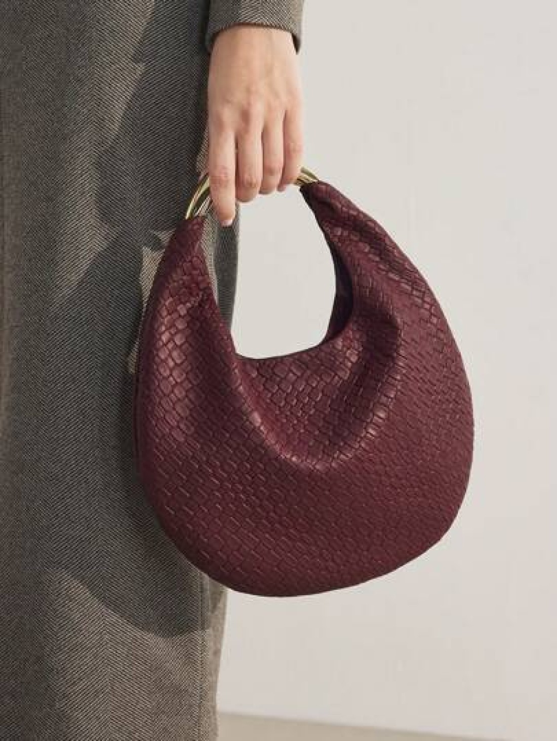 MOTF PREMIUM FASHIONABLE STREETWEAR PLAIN TEXTURE CRESCENT HANDBAG FOR WOMEN VALENTINES