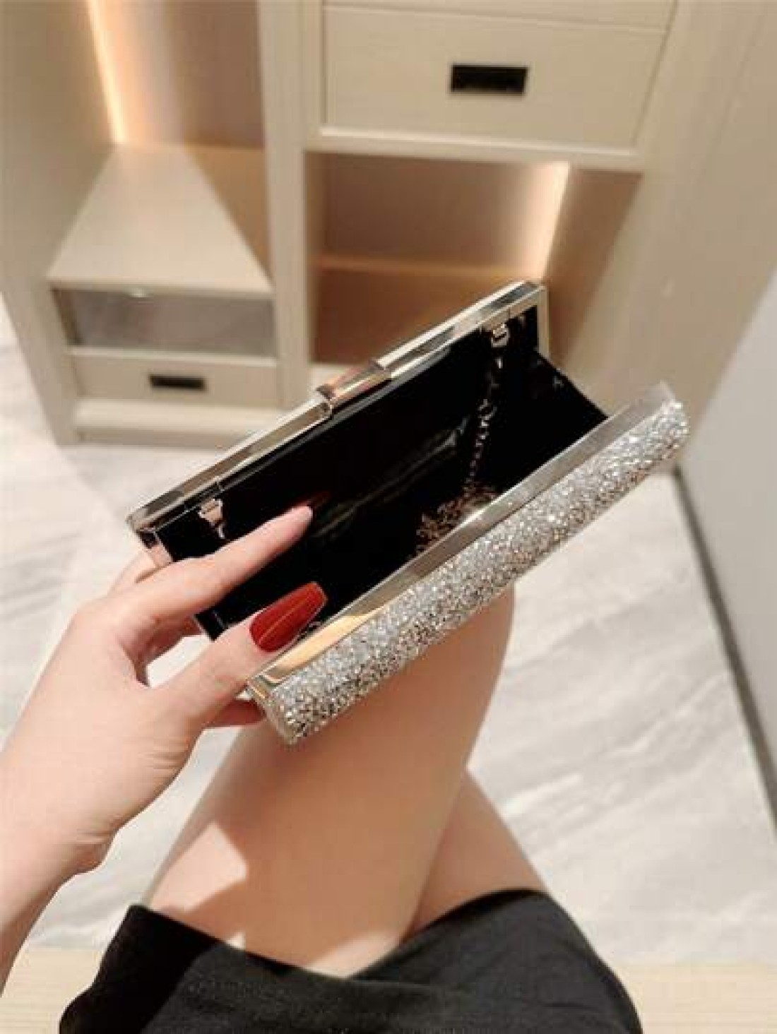 One Shiny Rhinestone Encrusted Box Shaped Evening Clutch Bag For Women Elegant Luxury Formal Dress Mini Bag For Romantic Wedding Bridal Party Prom Chain Shoulder Bag Square Purse Perfect For Party Wed