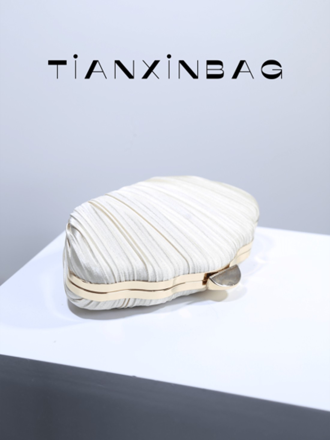 New Fashion High End Party Banquet Seashell Design Clutch Purse Pleated Lady s Hand Held Bag Evening Dress Handbag Formal Event Bag