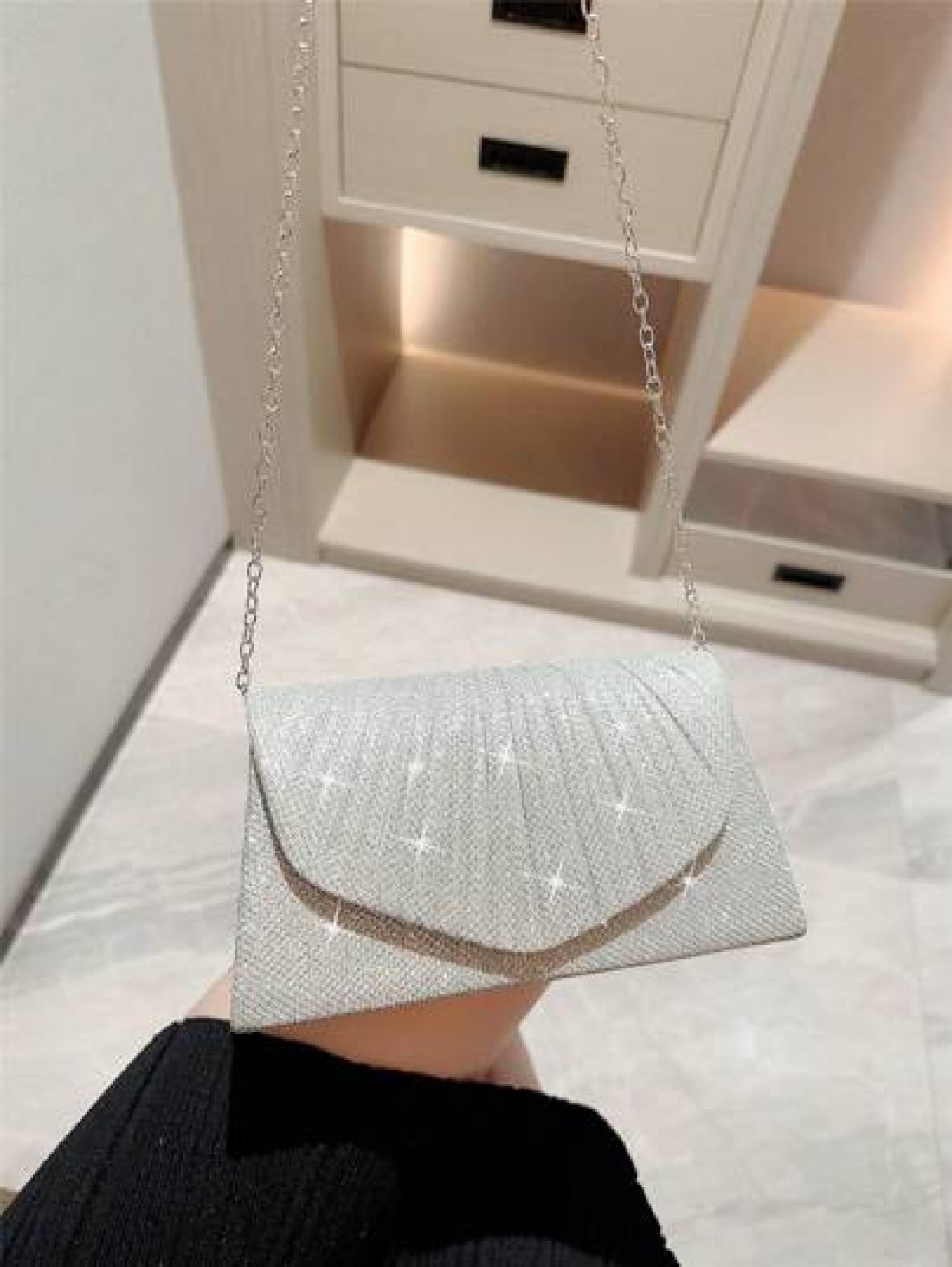 A Glittering Shiny Flip Evening Bag Mini Party Clutch With Pleated Design Envelope Bag With Chain Tready Bride Bag Perfect For Party Wedding Prom Dinner Banquet Matching With Wedding Dress Formal Dres