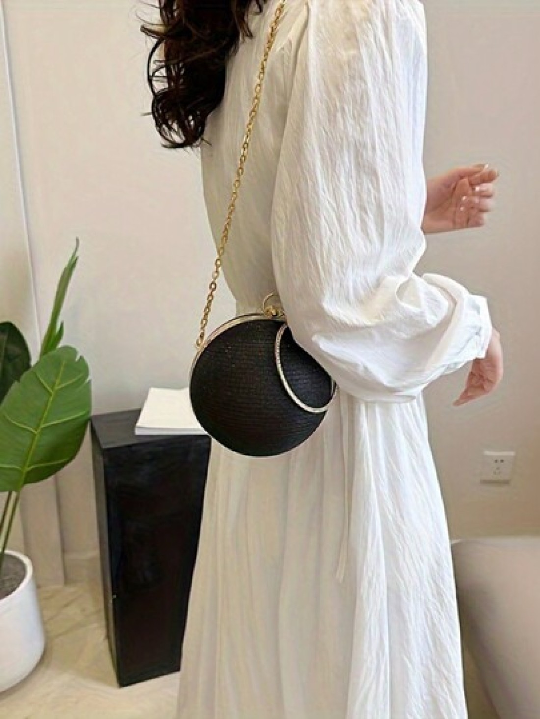 Fashion Shiny Ball Party Clutch Bag Chain Shoulder Crossbody Bag For Women Party Bag Perfect For Party Wedding Prom Dinner Banquet Matching With Holiday Party Dress Evening Dress Sequin Dress