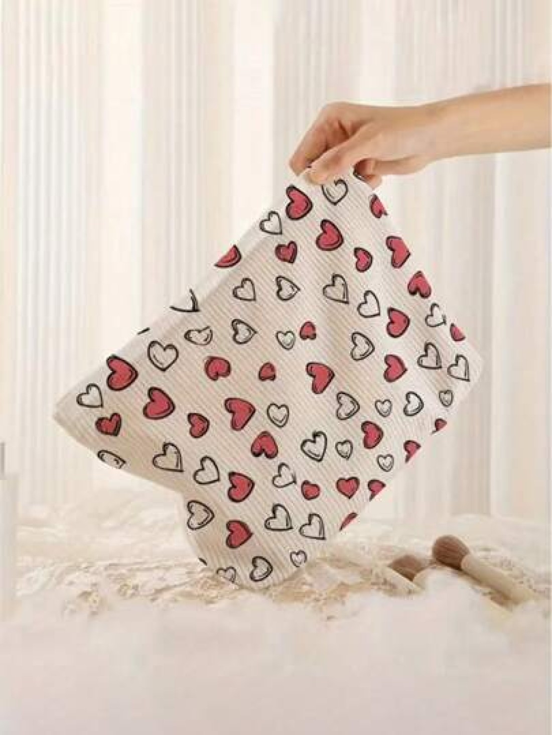 1pc Portable Zippered Storage Bag Cute Heart Pattern Double Sided Print Multi Function Cosmetic Pouch Boho Vibes Travel Makeup Bag Aesthetic Gift For Women Spring Must Have Perfect For Valentine s Day