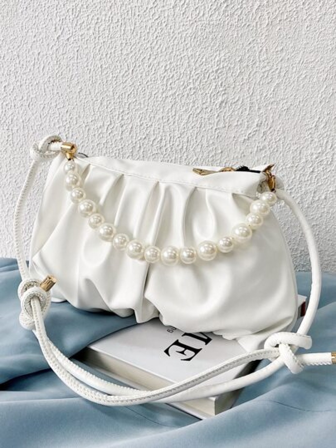 Argyle Princess Faux Pearl Rhinestone Pearl Chain Decor Minimalist Pearls Decor Ruched Bag For Party Wedding Prom And Dinner Lipsticks Women s Pearl BagMinimalist Fashion