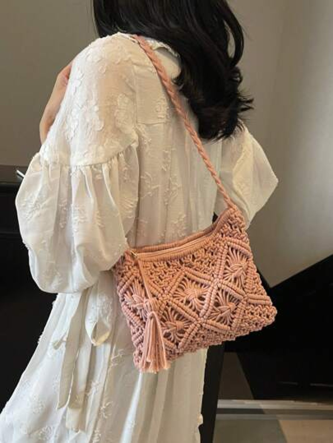 Handwoven Small Crossbody Bag For Women New Woven Shoulder Bag Niche Beach Casual Versatile Square Small Envelope Bag Fashion Crossbody Bag For Holiday Beach