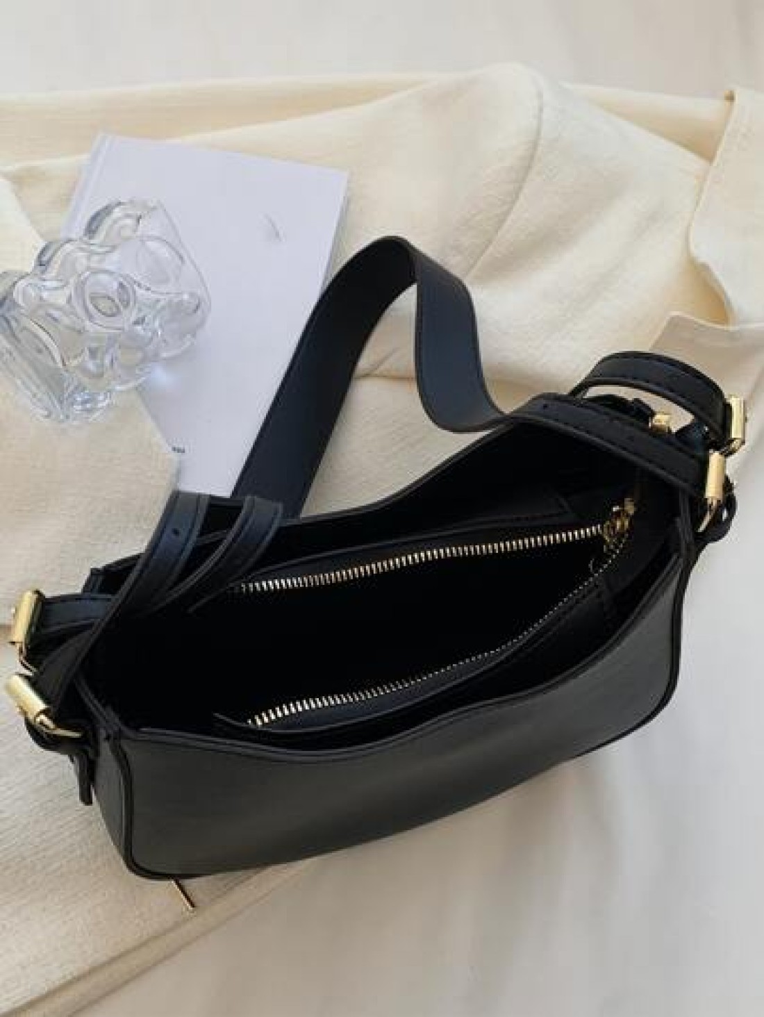 Minimalist Adjustable Strap Hobo Bag
