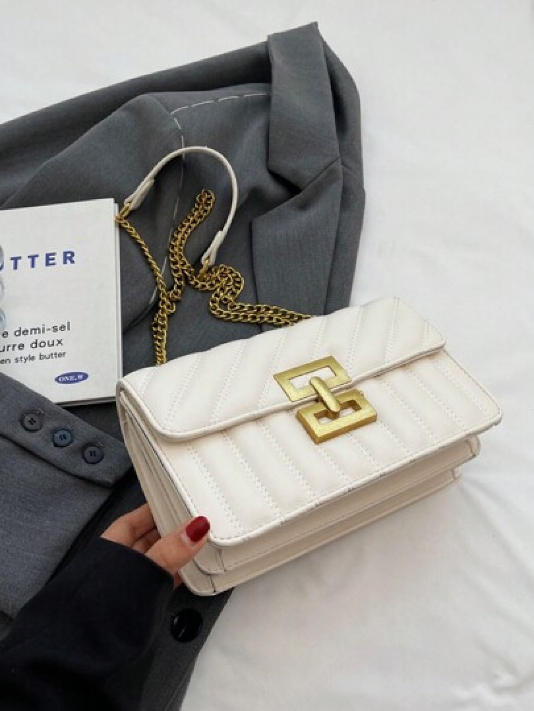 1pc Ladies Embroidery Striped Fashionable Lock Closure Square Bag Purse With Colorful Chain Suitable For Dating And Gift