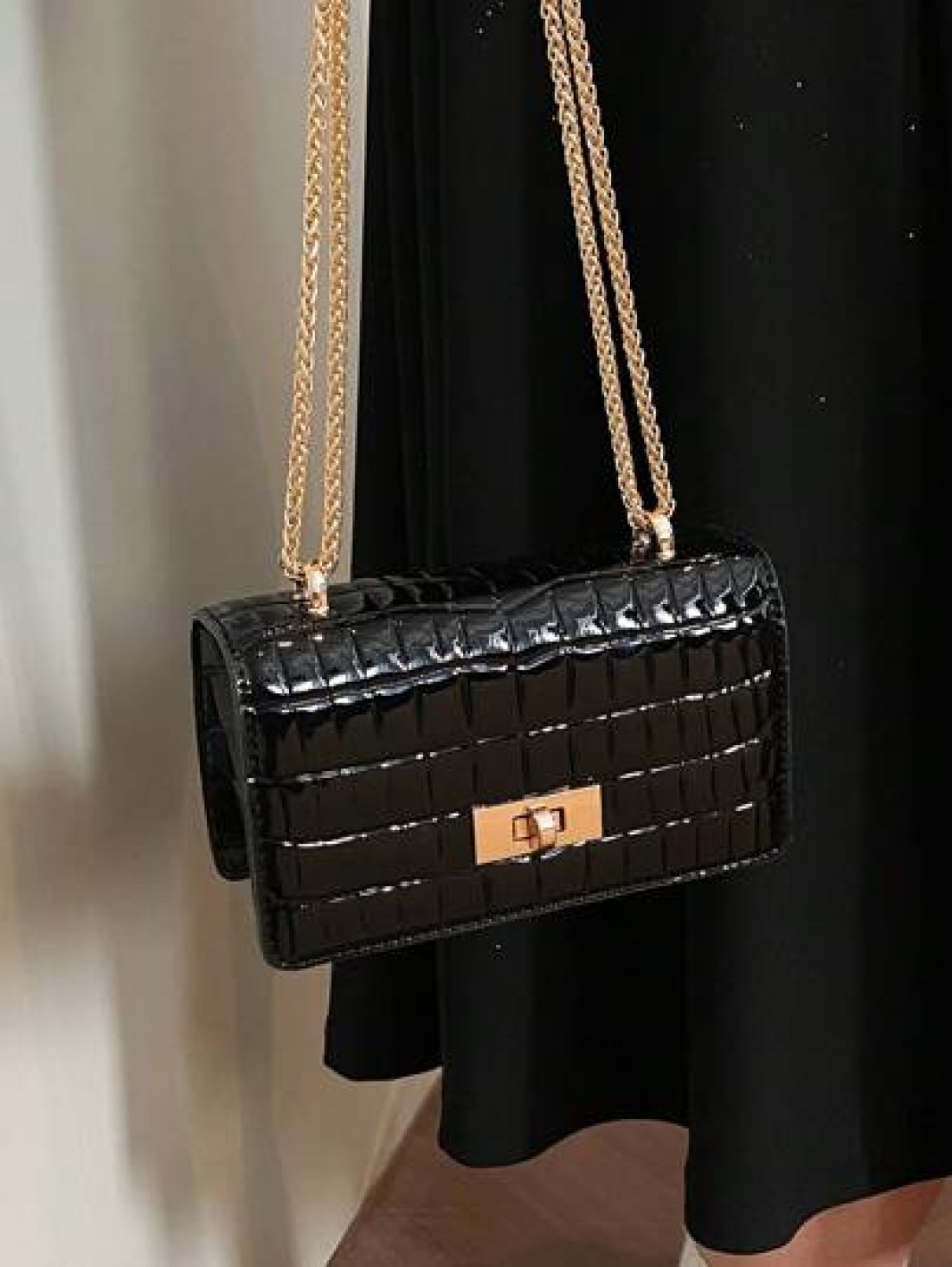 Faux Leather Solid Crocodile Embossed Fashion Mini Chain Strap Shoulder Bag