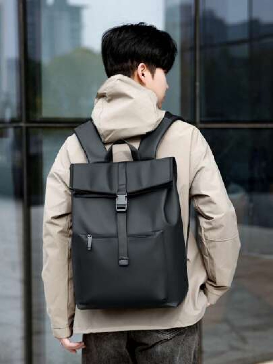 Fashionable Minimalist Men s Casual Backpack Commuter Laptop Backpack With Large Capacity Graduation