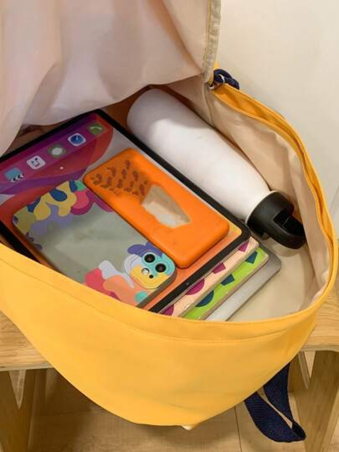 New Fashionable Contrasting Letter Print Backpack With Unique Design For Students Large Capacity Campus Backpack Commuting Backpack Nylon