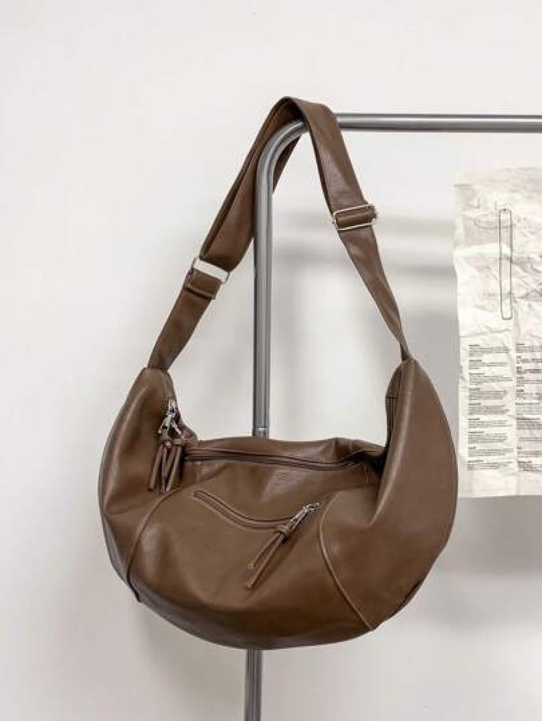 Fashionable Solid Color Shoulder Bag Personalized Casual Crossbody Bag Large Capacity Soft PU Dumpling Bag Korean Style Backpack School Bag Commute Gifts Scream Men Bag Winter Laptop Thanksgiving Trav