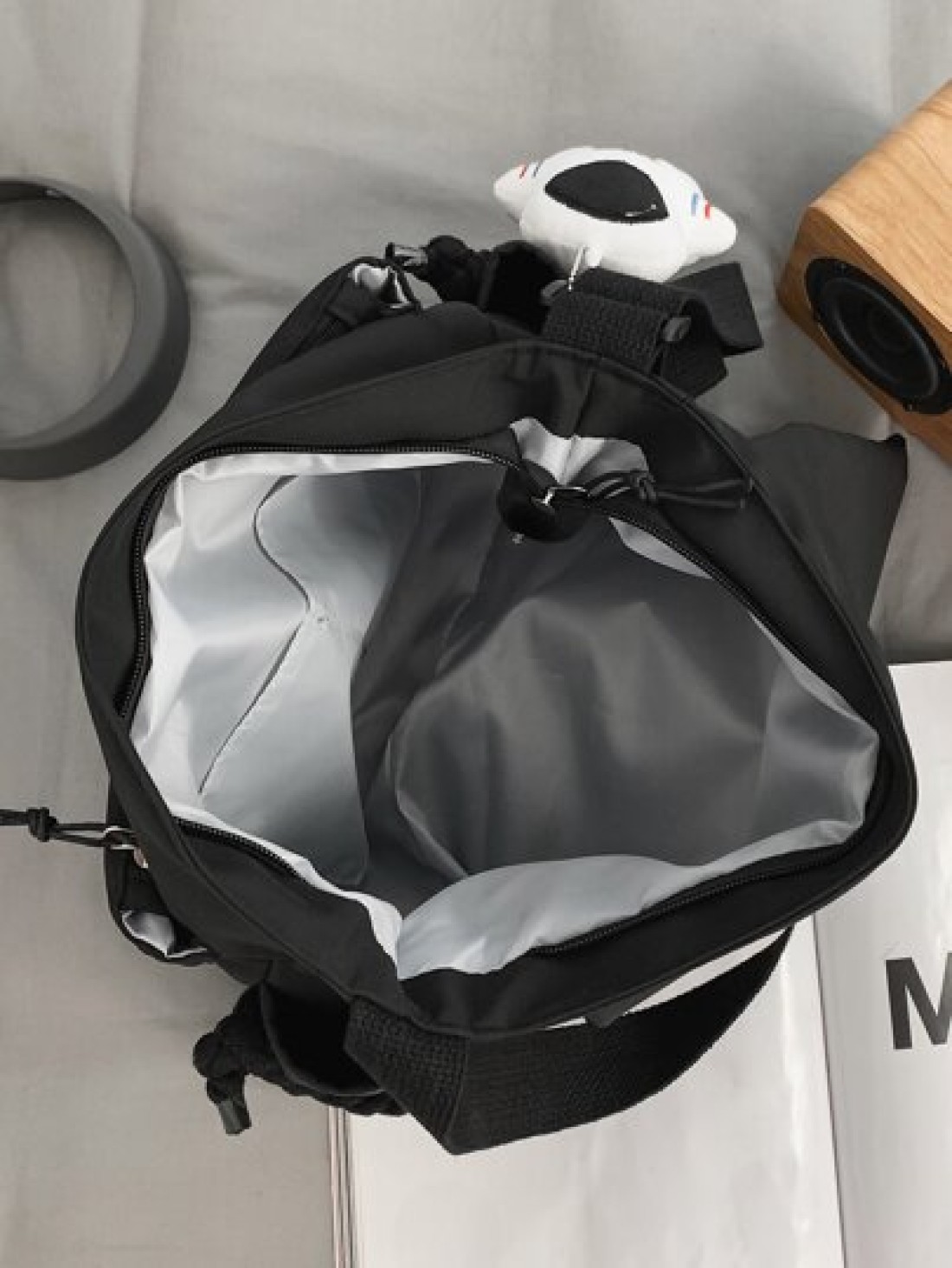 Men Patch Detail Waterproof Messenger Bag With Bag Charm Handbag Schoolbag Sling Bag Sport Bag For High School University Student For Travel College School College Bag Summer Dad Freshman For Books Mu