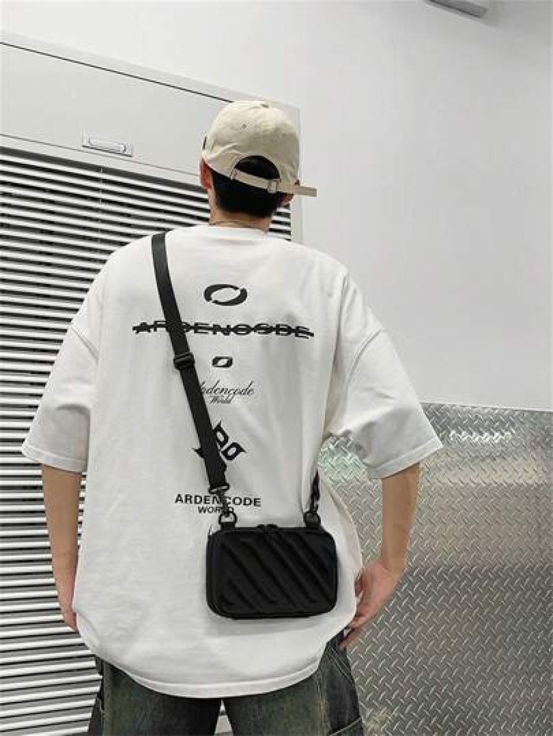 Men s Solid Color Structured Box Bag Adjustable Shoulder Strap Crossbody Bag Christmas Fall University Cross Body Bag Gifts Scream Bag Winter Christmas Gifts Thanksgiving Travel Purse Holiday Tote Bag