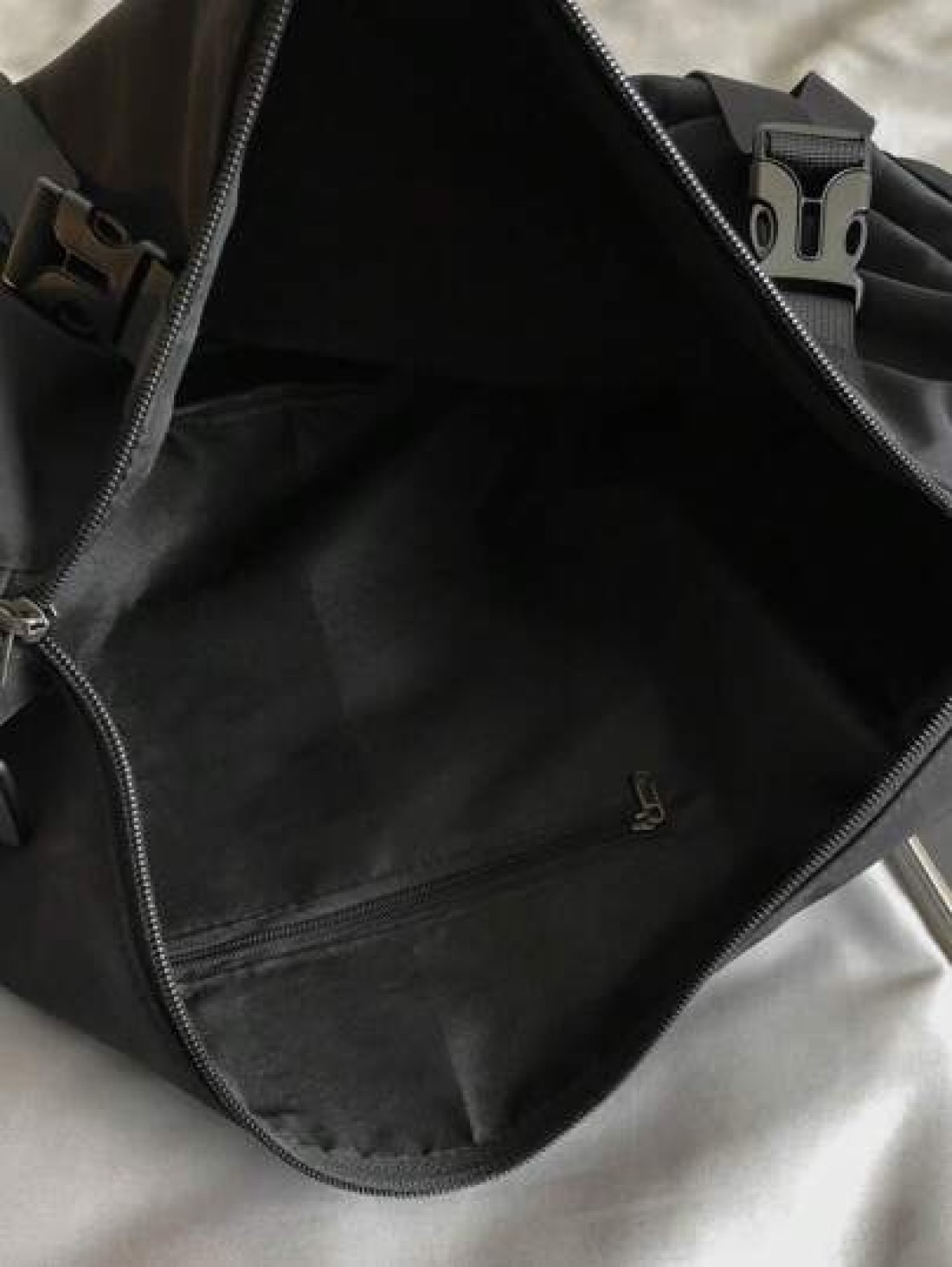 Men s Large Capacity Messenger Bag Waterproof Shoulder Bag Versatile Messenger Bag Student Campus Backpack Suitable For Going Out And Daily Commuting Solid Color Men s Bag Excluding Pendants Bag Chris
