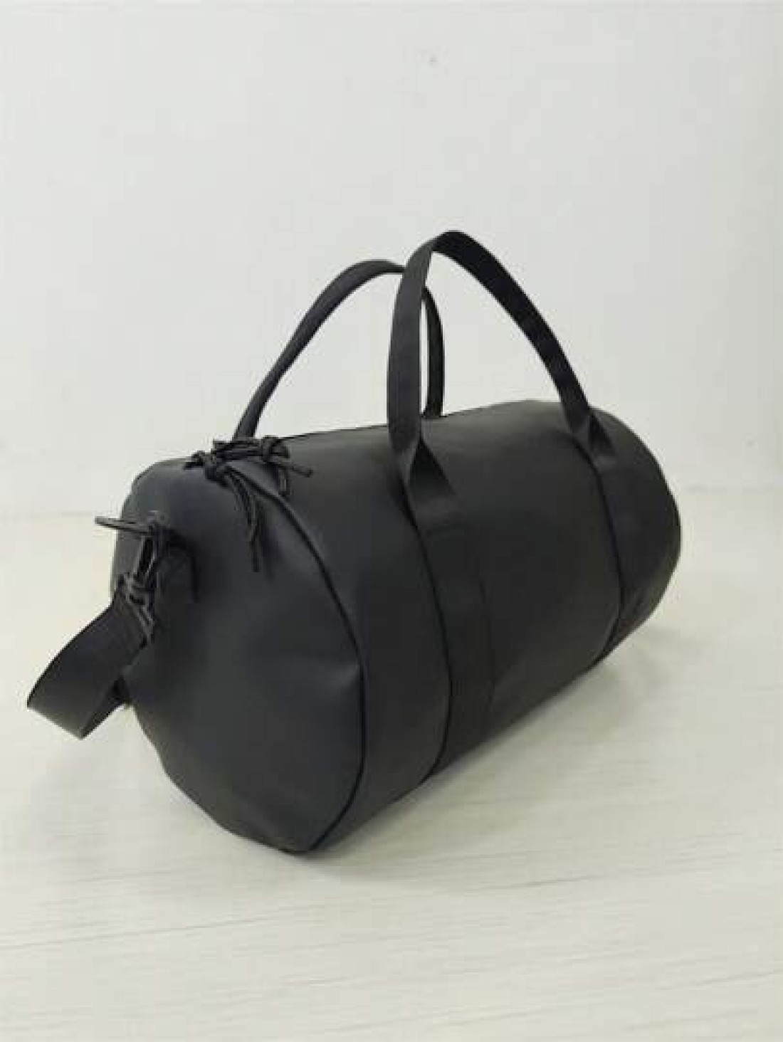 Men s Casual Crossbody Bag Sports Messenger Bag Shoulder Bag Fitness Courier Bag Round Bucket Shape Black Backpack