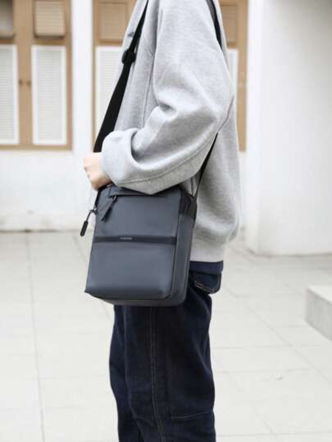 New Fashionable Simple Men s Bag Crossbody Bag High End Large Capacity Shoulder Bag Outdoor Commuter Backpack