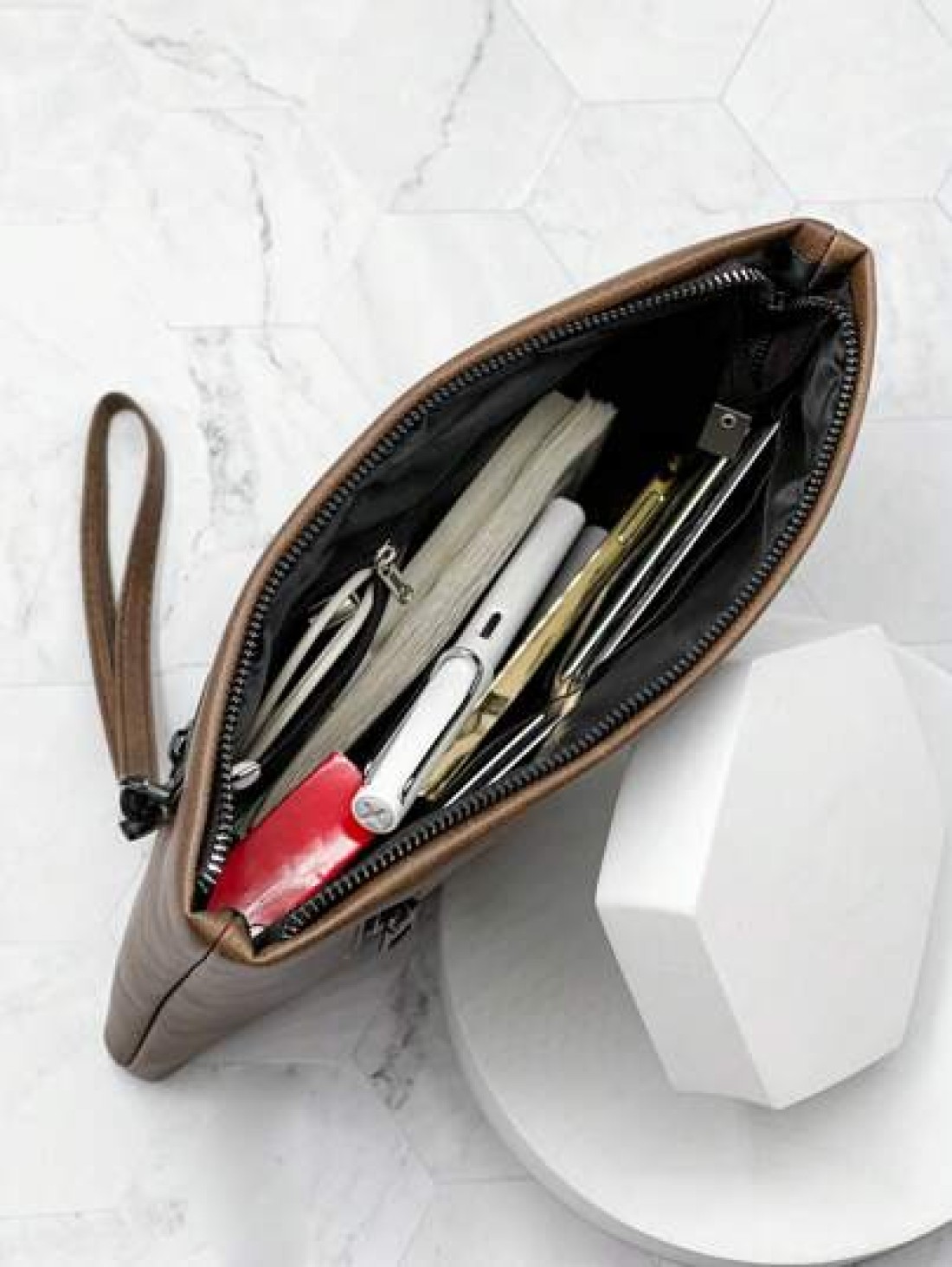 Men s Casual Clutch Bag Large Capacity Business Vintage Envelope Underarm Bag Multi Function Handbag