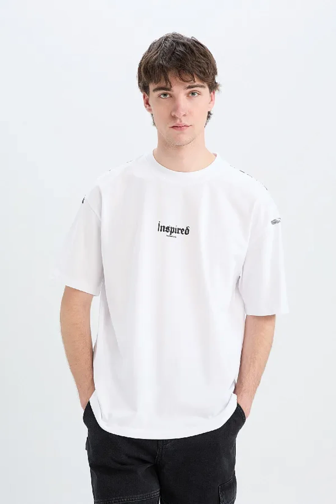 Defacto 100% Cotton Oversize Wide Fit Crew Neck Back Printed Short Sleeve T-Shirt D5600Ax25Sp