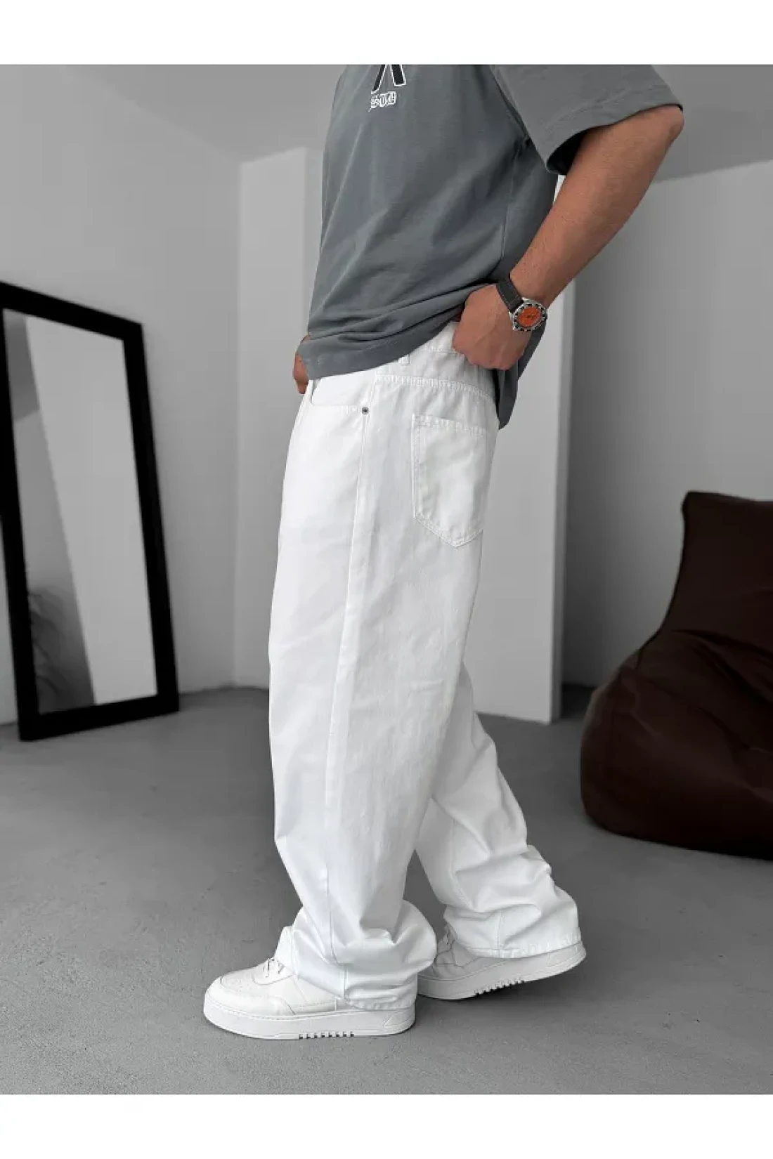 BYBASICMAN White Baggy Jean Ke-709
