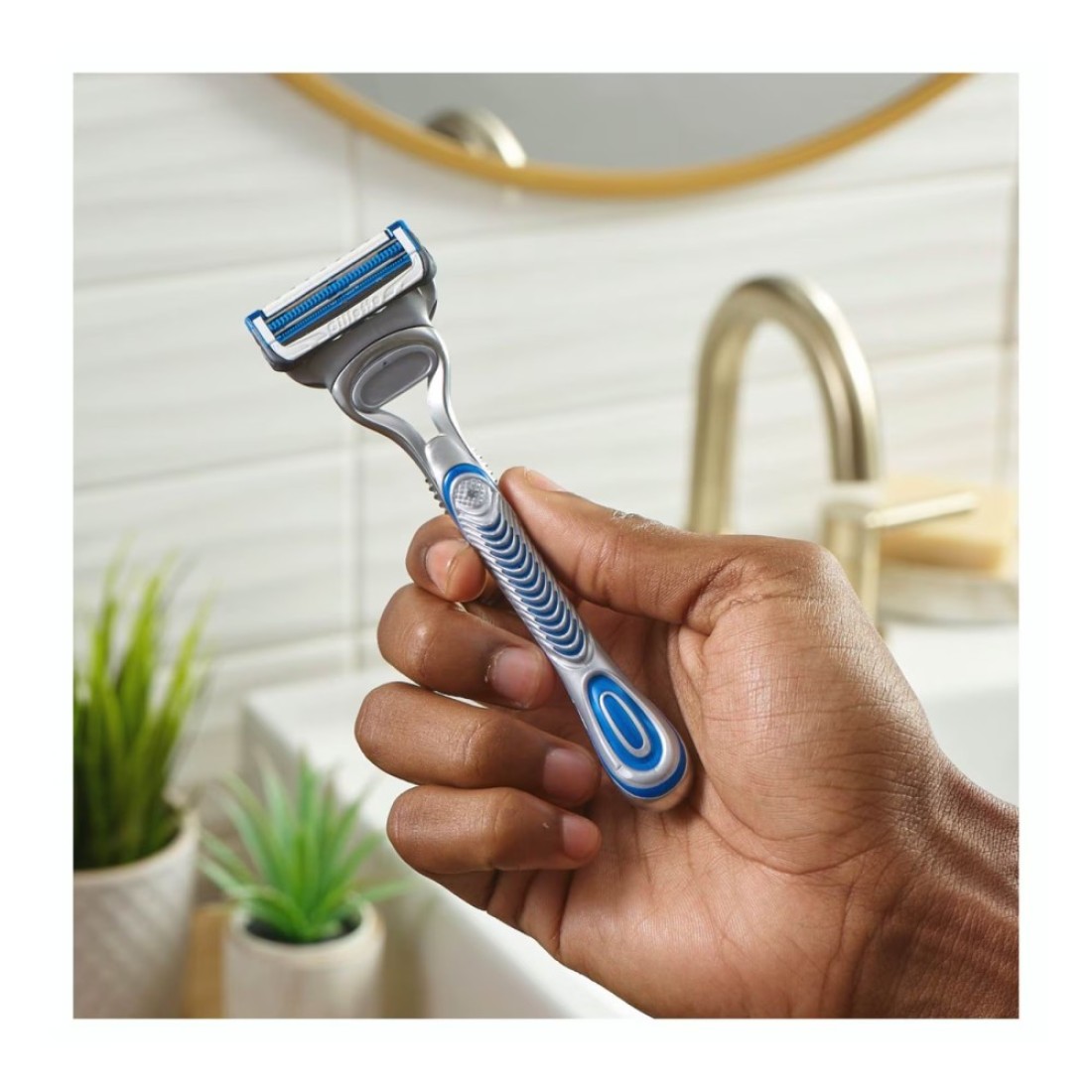 Gillette Skinguard Sensitive Razor Handle With 2 Blades Silver 3 PCS