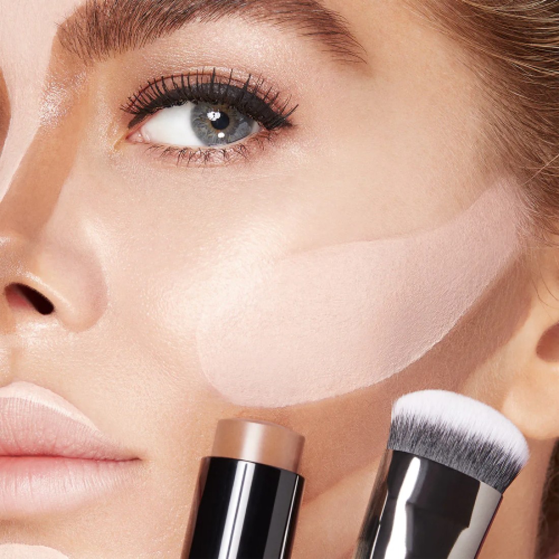 KIKO Sculpting Touch Creamy Stick Contour