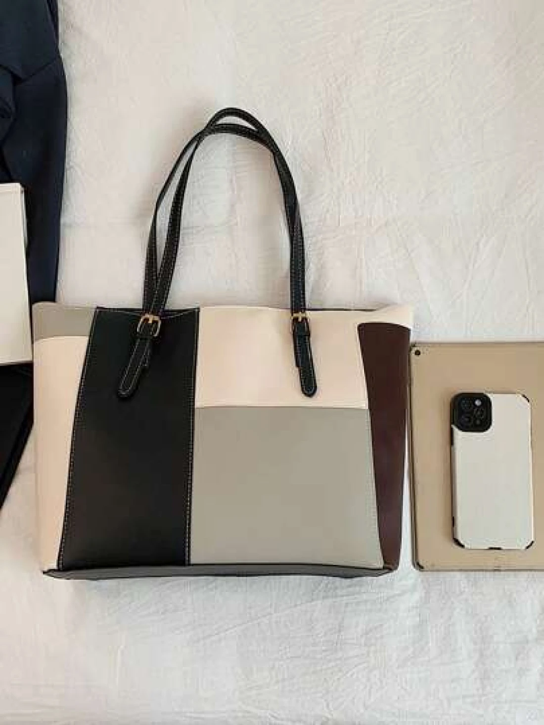 Fashionable Large Capacity Multi Pocket Over The Shoulder Tote Bag 32 12 28cm Casual Women s Large Handbag Fits Laptop Simple Stylish For Leisure Holiday