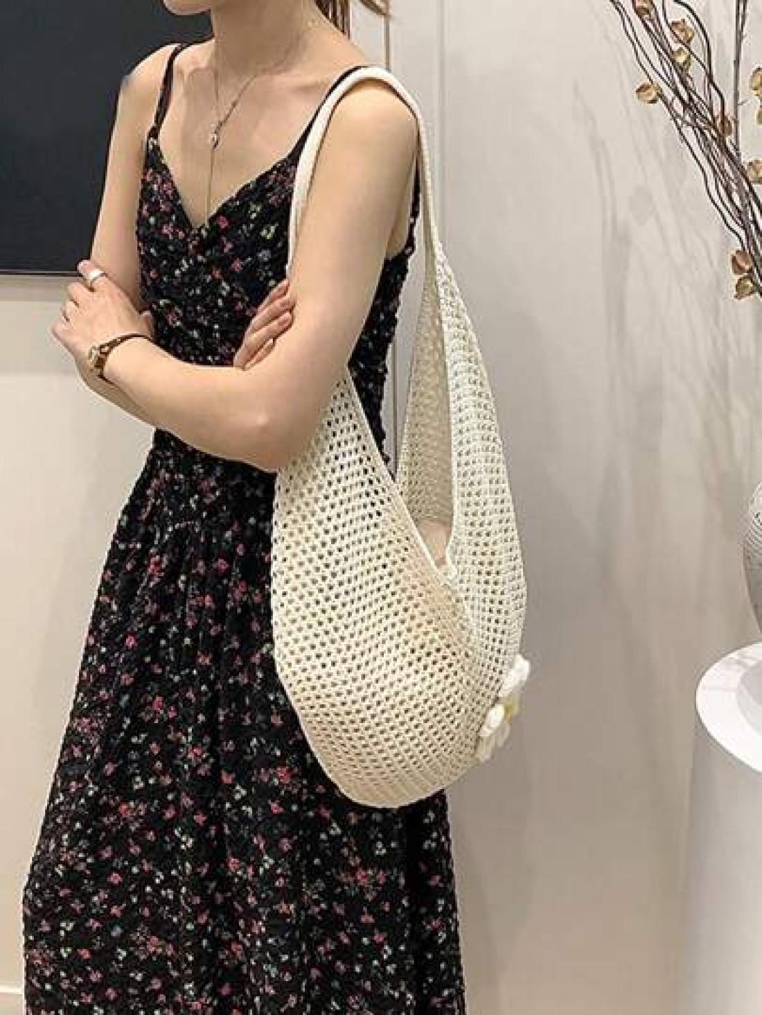 Yogodlns Hollow Out Weave Bag Bohemian Style Beach Handbag Hollow Tote Bag Large Capacity Slouchy Style Beach Bag Shopping Women Casual Beach Bag Large Capacity Crochet Flower Tote Bag Fashion Tote Ha
