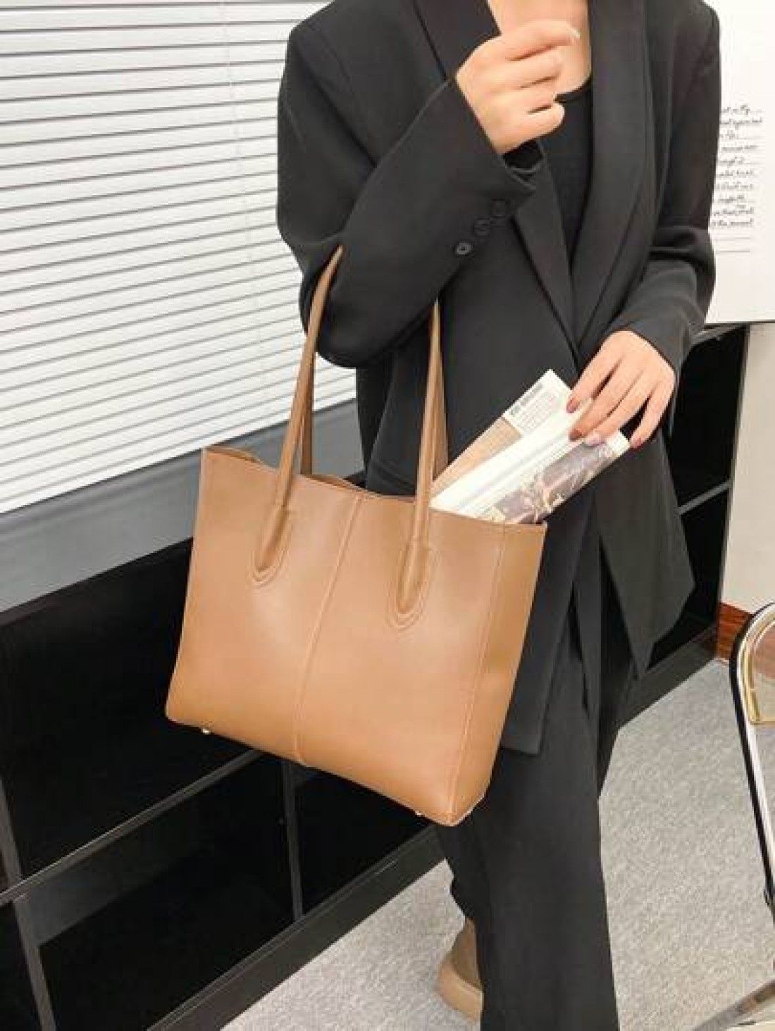 Minimalist Chic Luxury PU Leather Tote Bag Distinctive High End Design Tote Bags For Ladies