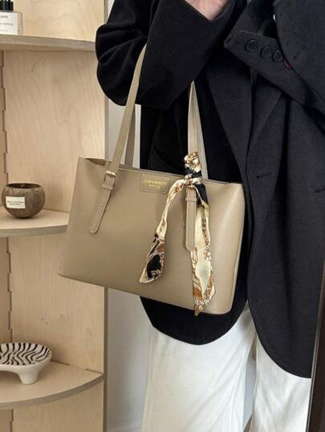 New Fashionable Lightweight Luxury Solid Color High End Versatile Women Shoulder Tote Bag