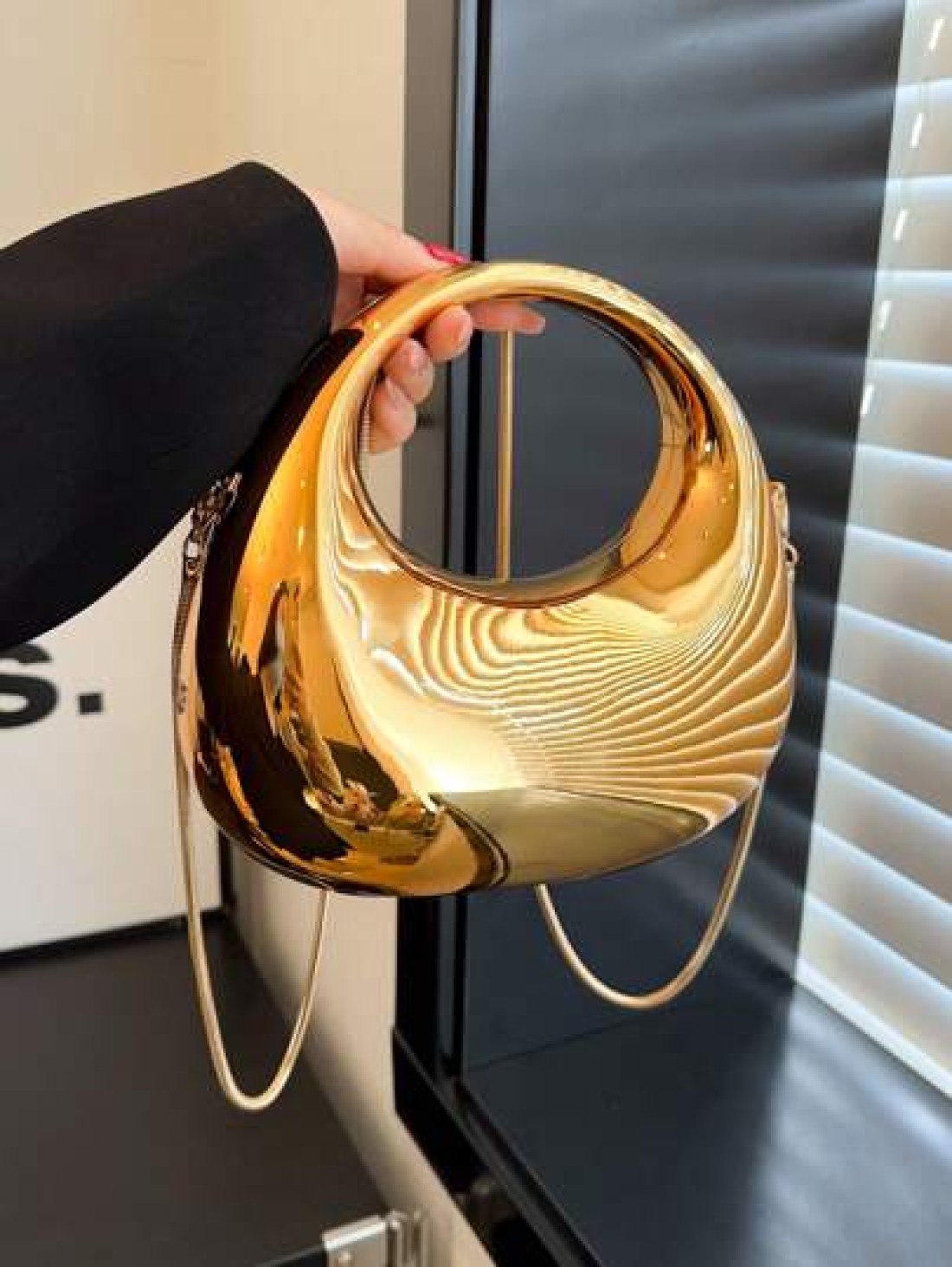 1pc New Arrival Golden Acrylic Clutch Bag Fashionable Personalized Handbag For Evening Party With Light Silver Color Moon Shaped Glittering Surface Detachable Metallic Chain Strap For Crossbody Wearin