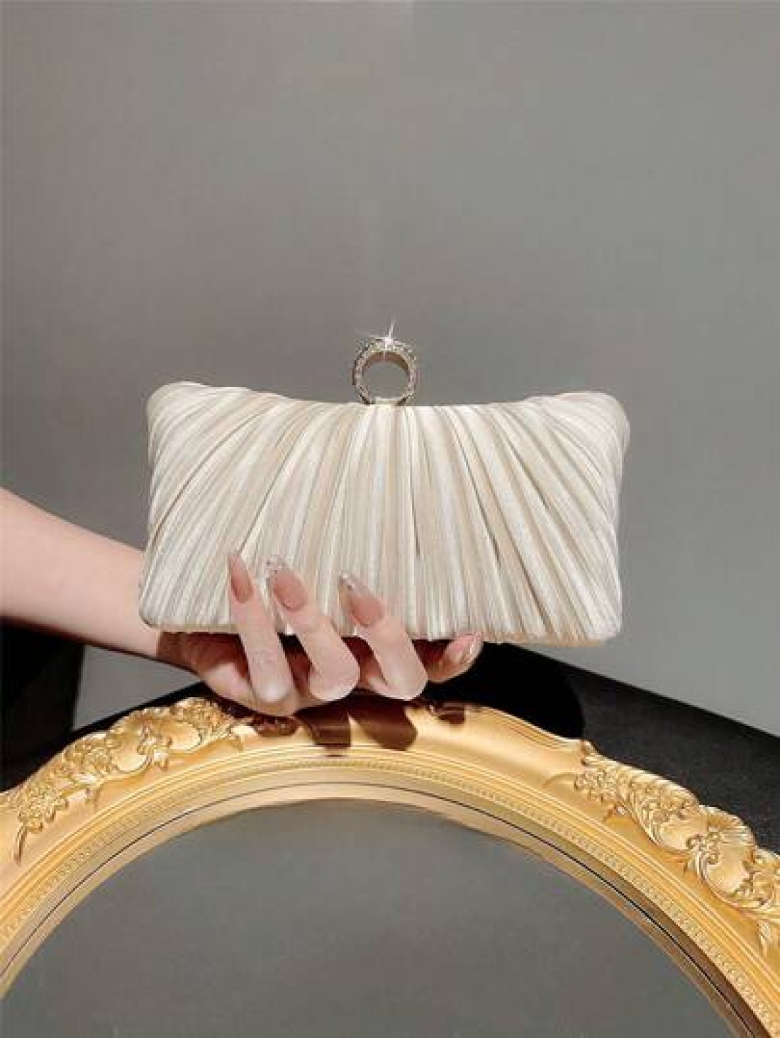 Women Fashionable Shiny Ring Buckle Pleated Satin Box Clutch Bag For Evening Dress Formal Party Prom Wedding Chain Handbag