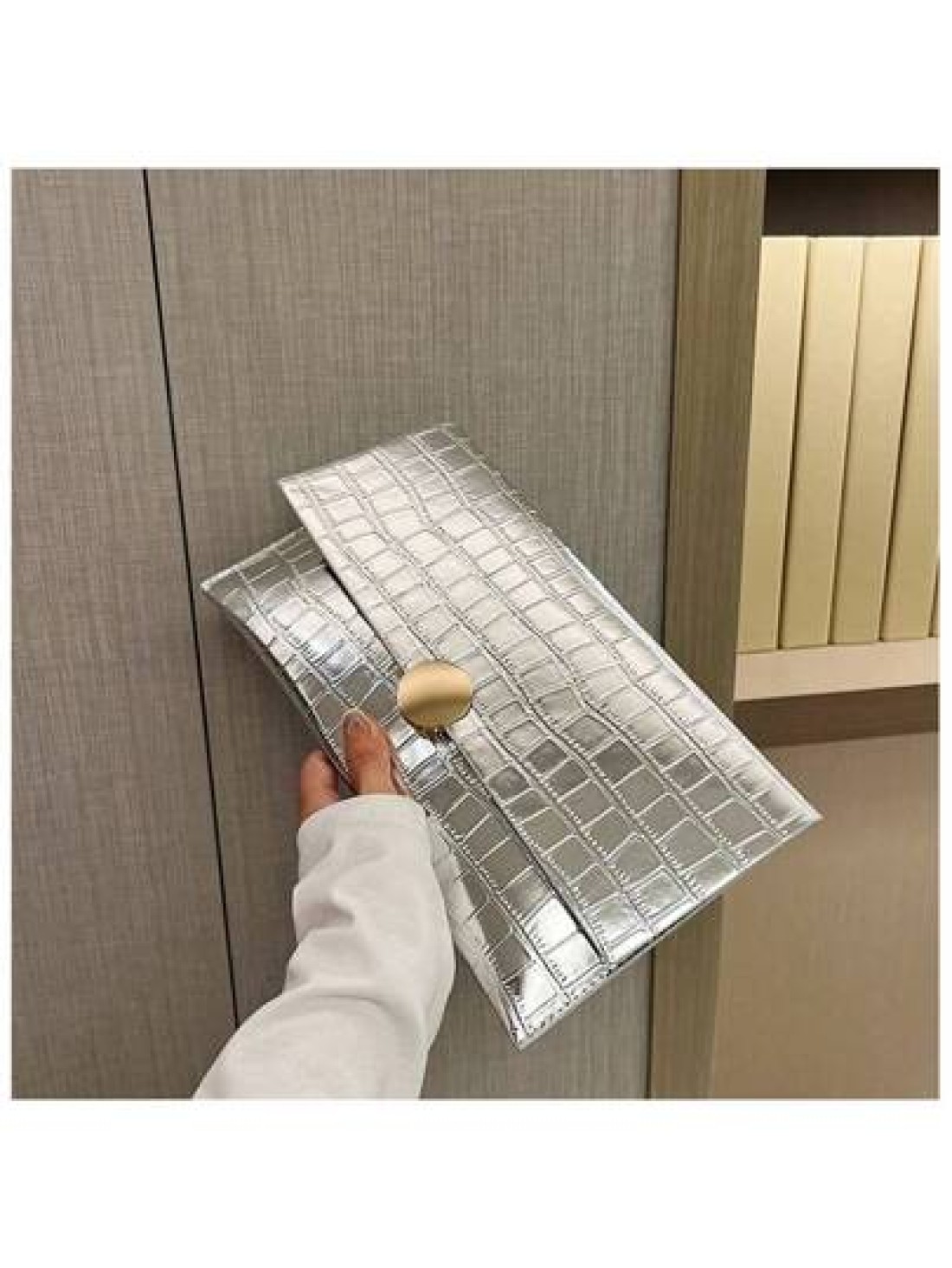 Crocodile Pattern PU Women s Clutch Bag Envelope Style Wallet With Metal Ring Buckle Unique Evening Bag Suitable For Parties Dances Weddings Formal Events