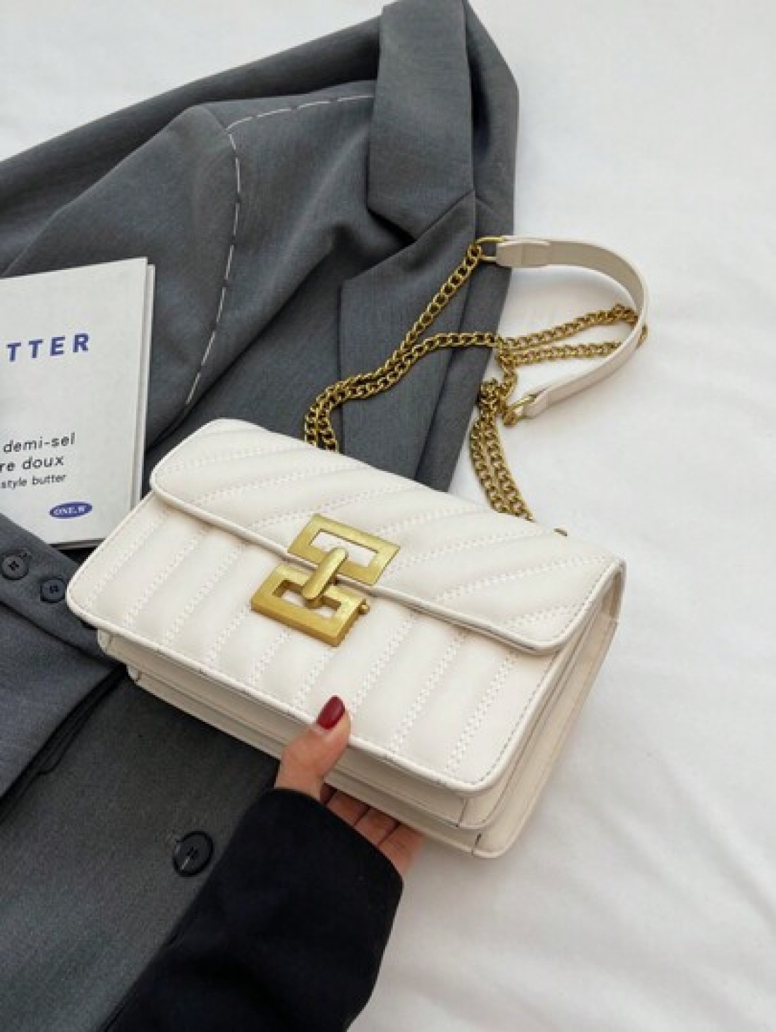 1pc Ladies Embroidery Striped Fashionable Lock Closure Square Bag Purse With Colorful Chain Suitable For Dating And Gift