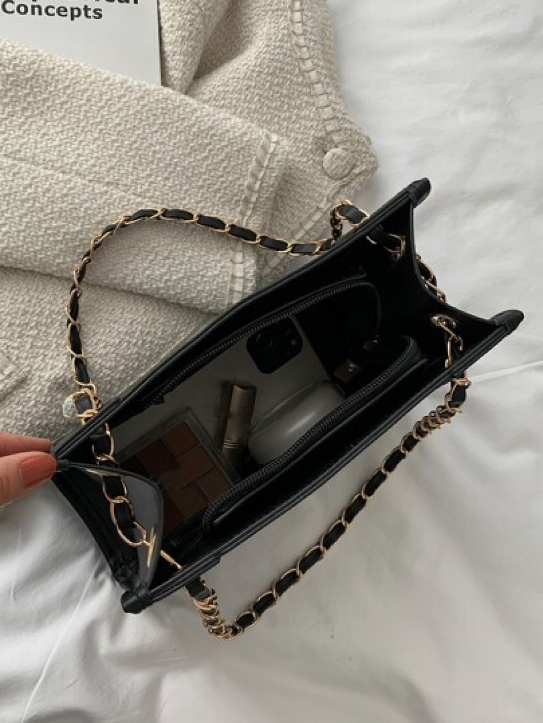 Lightweight Business Casual Crocodile Embossed Chain Square Bag For Teen Girls Women College Students Rookies White collar Workers Perfect for Office Work Business Commute Best Work Bag for Women For