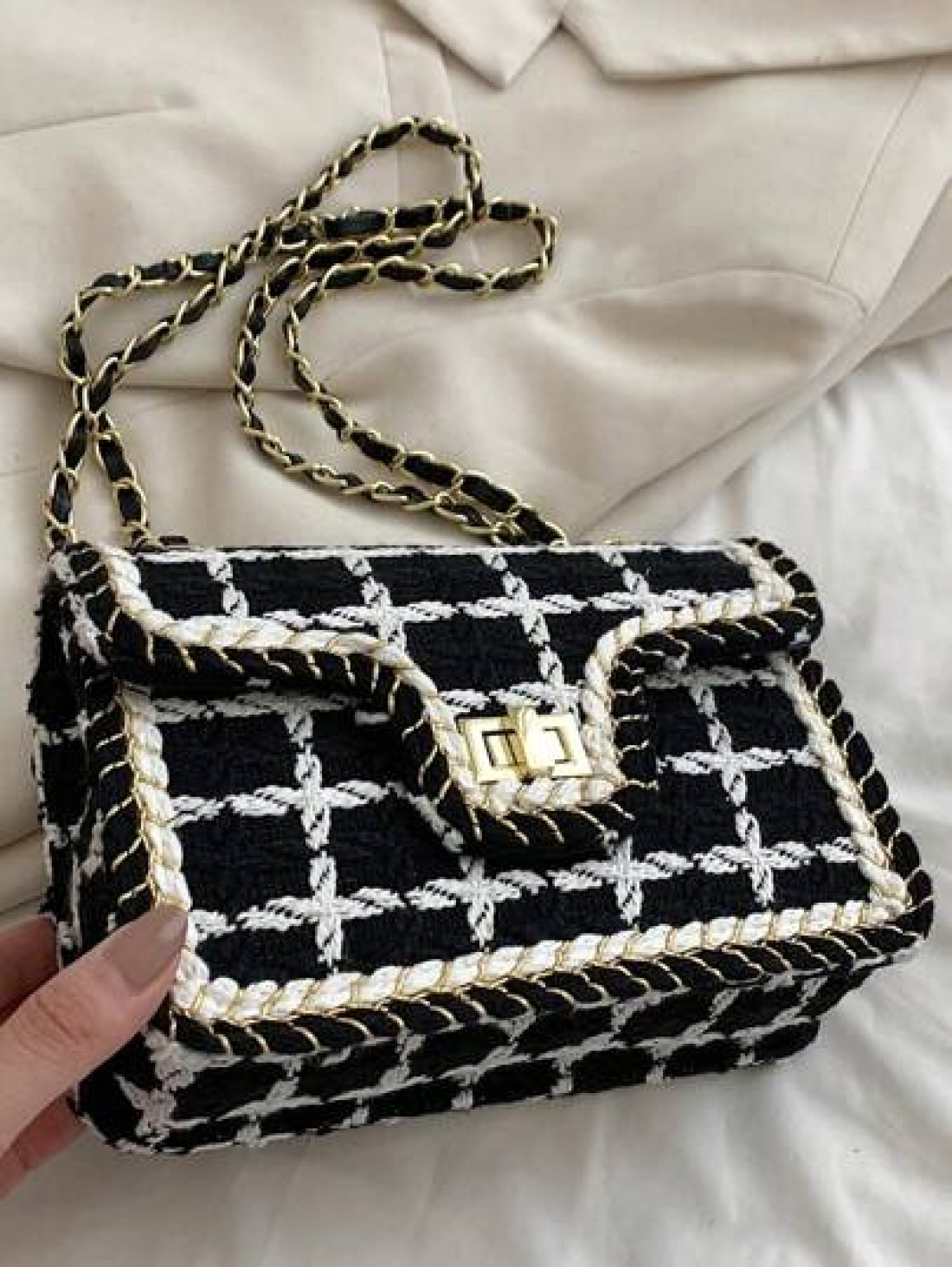 New Simple And Fashionable Black And White Plaid Woolen Single Shoulder Crossbody Small Square Bag Suitable For Women s Vacation Travel Daily Use Dating Gifts