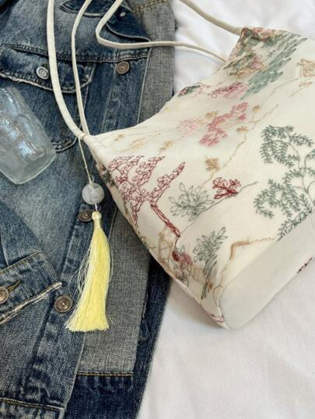 Bohemian Embroidered Women s Handbag Large Capacity Shoulder Bag Chinese Style Large Capacity Canvas Storage With Landscape Retro Pattern Multi Functional Commuter Bag Essential For Daily Work Travel