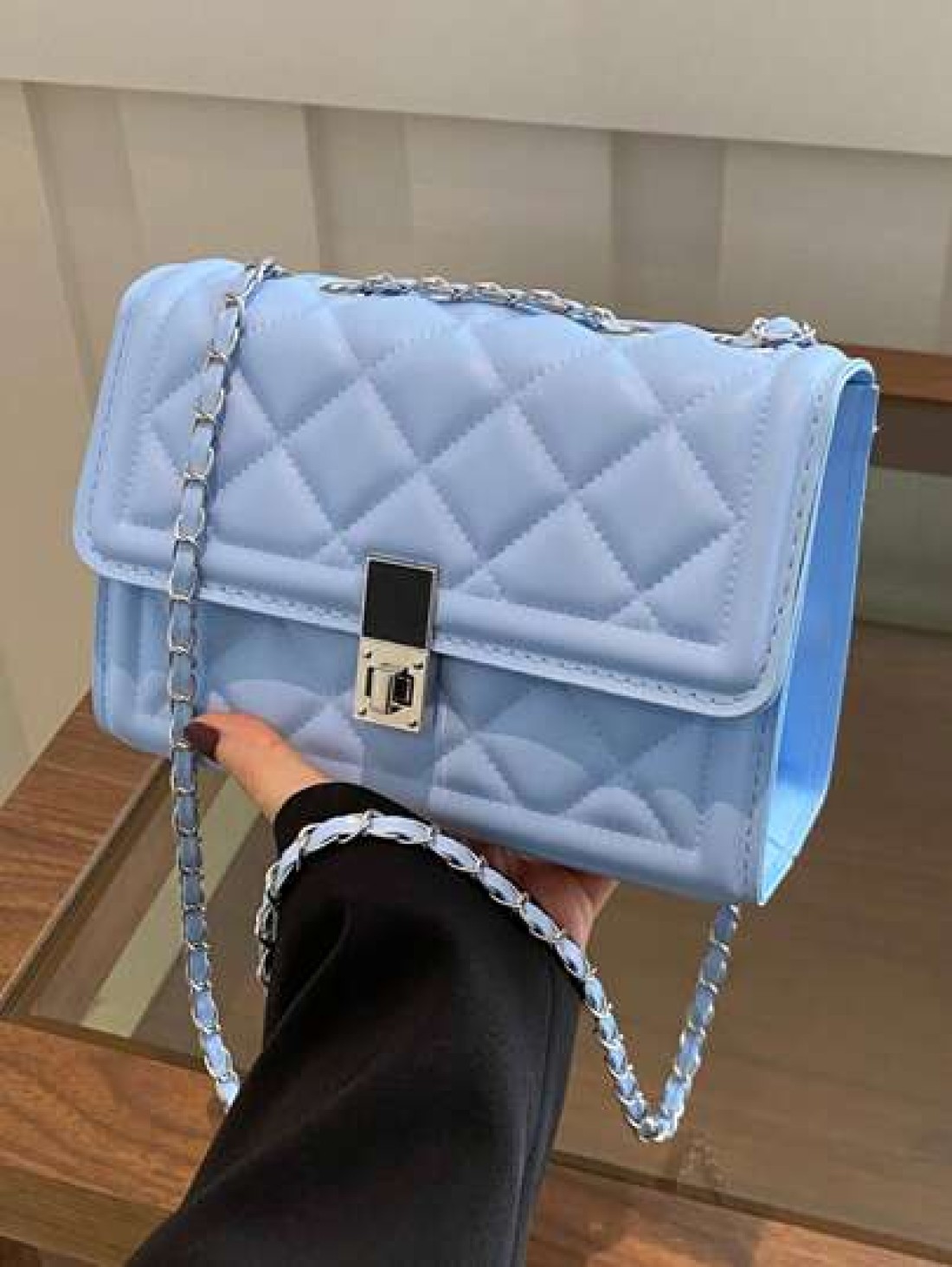 Fashion Solid Color Quilted Square Chain Shoulder Bag Versatile Flap Banquet Evening Bag New Lightweight Handbag Purse Daily Commuting Messenger Bag For White Collar And Student Casual Mobile Phone Co