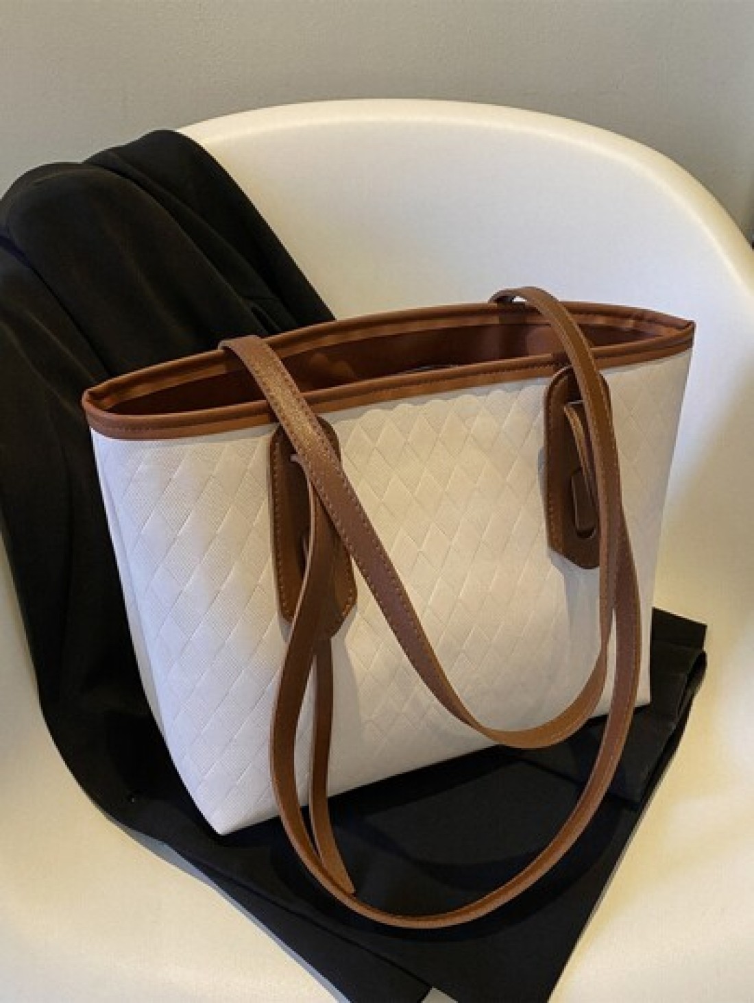 Fashionable Vintage Style Rhombus Grid Stitching Press Creased Convertible Shoulder Bag For Women Leisure Tote